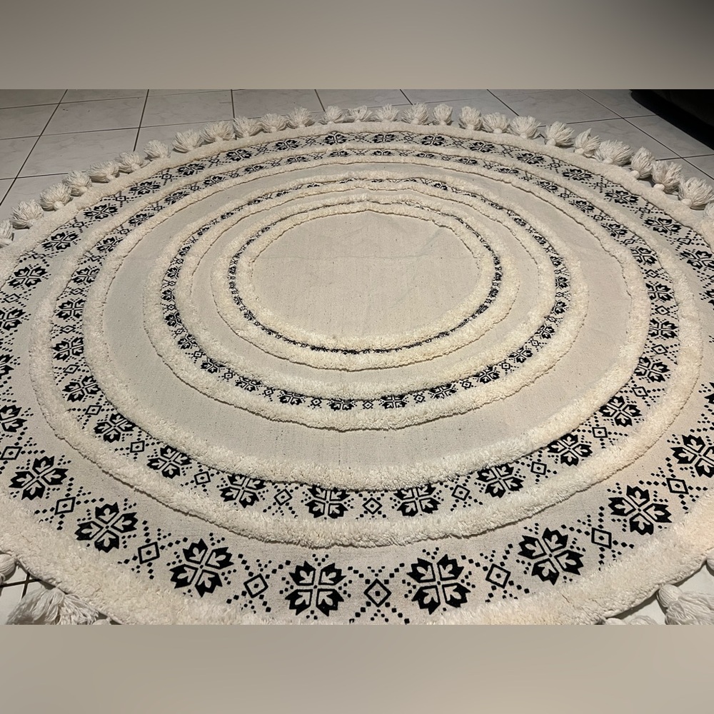 Wilcott Weaves’ Circular Quay rug - Picture 1 of 7